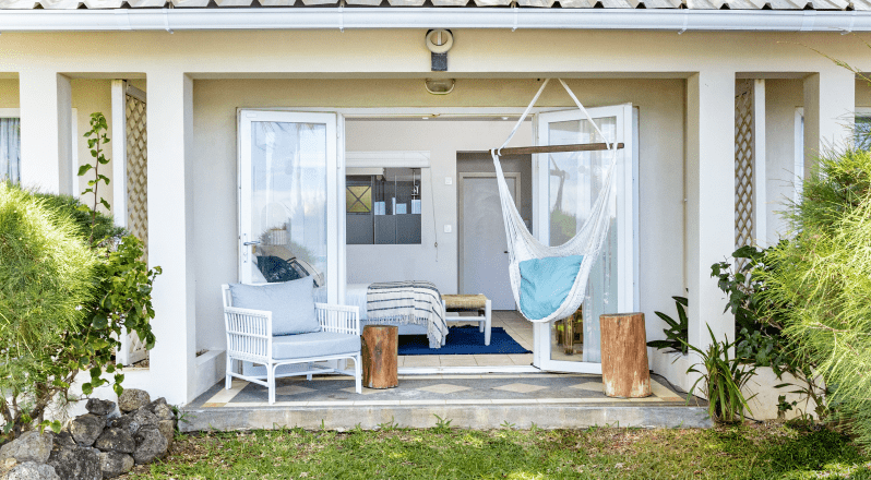 Lagoon Attitude - Couple Seafront Room patio